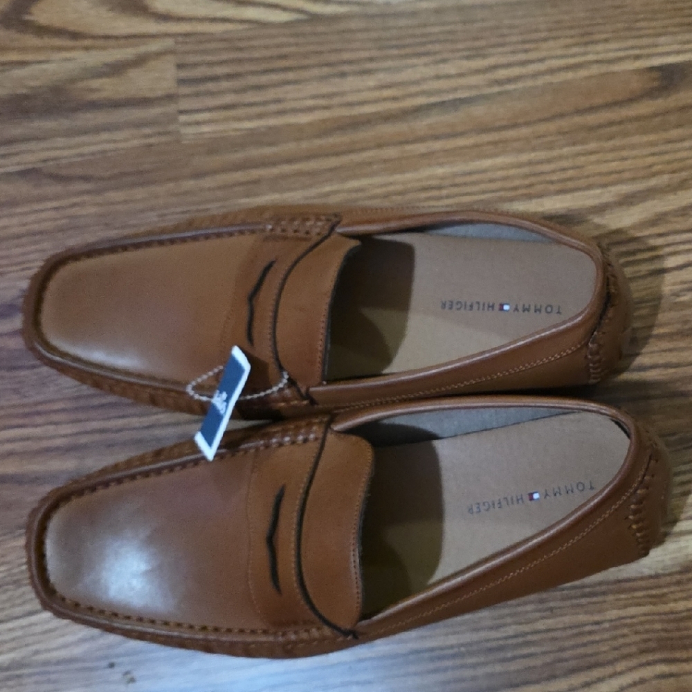 Tommy Hilfiger Men’s Cognac Slip-On Penny Loafers